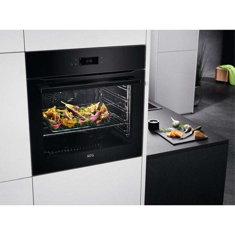 AEG BPE748380B - 8000 serie - AssistedCooking - Heteluchtoven met pyrolysereiniging